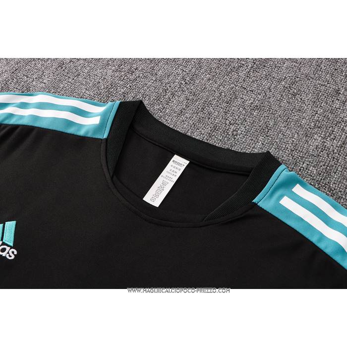 Tuta da Track
 Real Madrid 22-23 Manica Corta
 Nero
